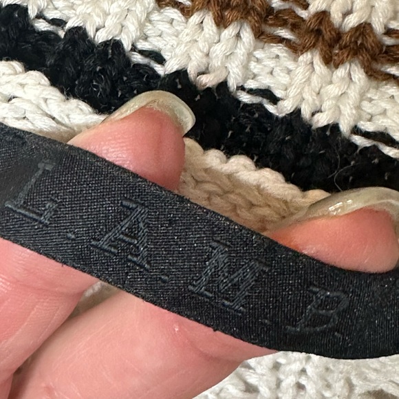 Vintage L.A.M.B White Varsity V-Neck sweater - Picture 5 of 8